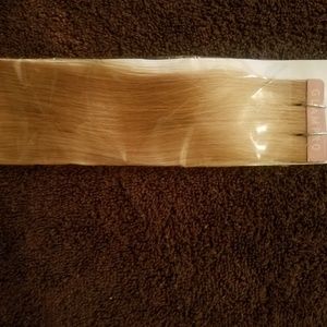 Glam Seamless tape in hair extension